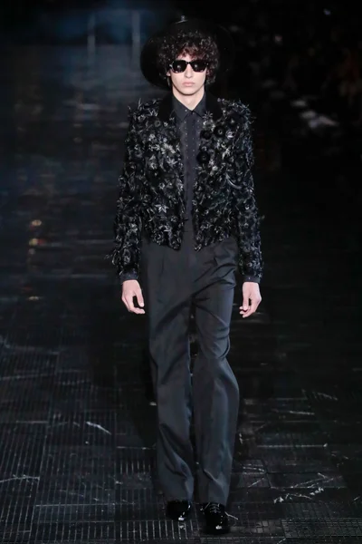 Look 62